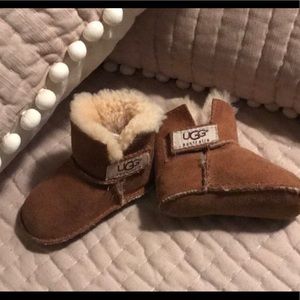 6/12m Uggs